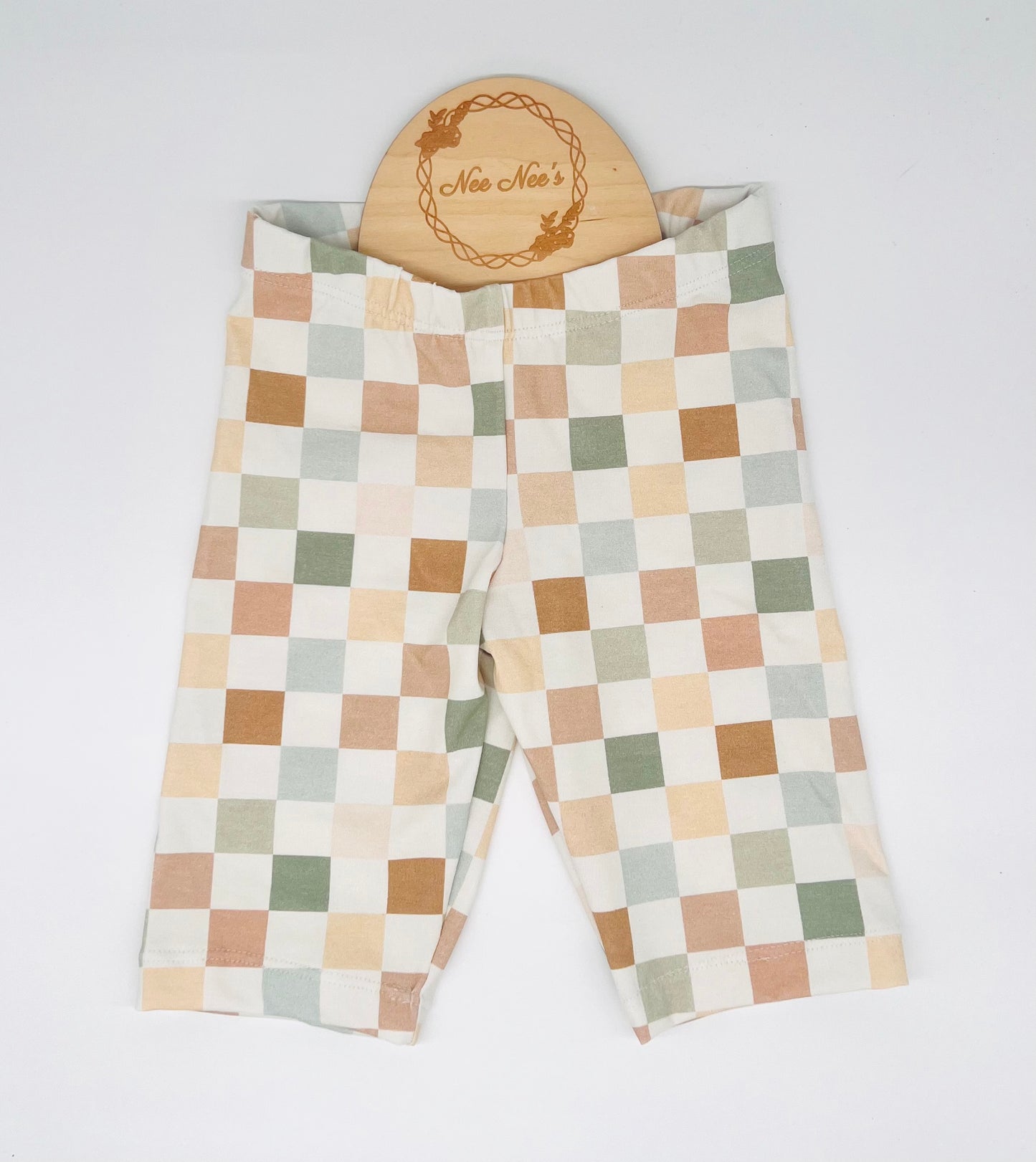 NEW - Checkard print Shorts