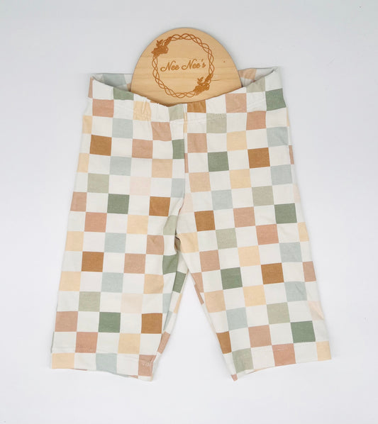 NEW - Checkard print Shorts