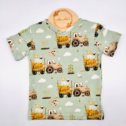 NEW - Farmyard Friends print T-Shirt